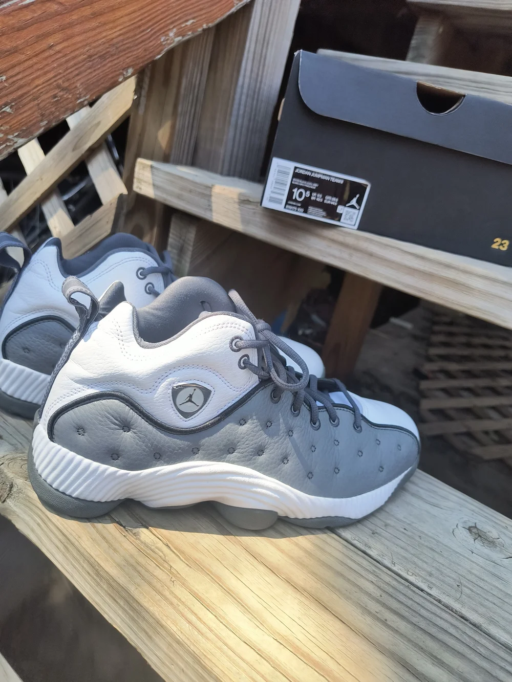 *Like New With box* Jordan Grey and White Mens 10.5